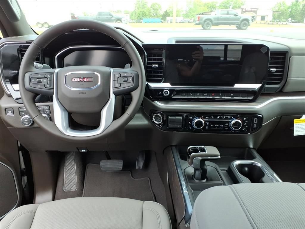 New 2026 GMC Sierra 1500 SLT w/ SLT Premium Plus Package AWD/4WD image 15