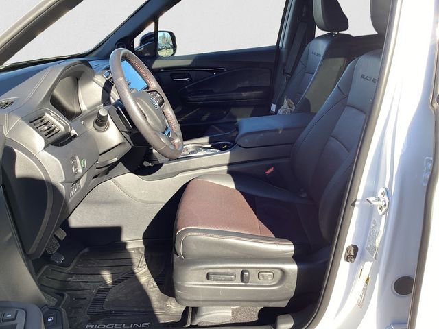 Used 2025 Honda Ridgeline Black Edition image 9