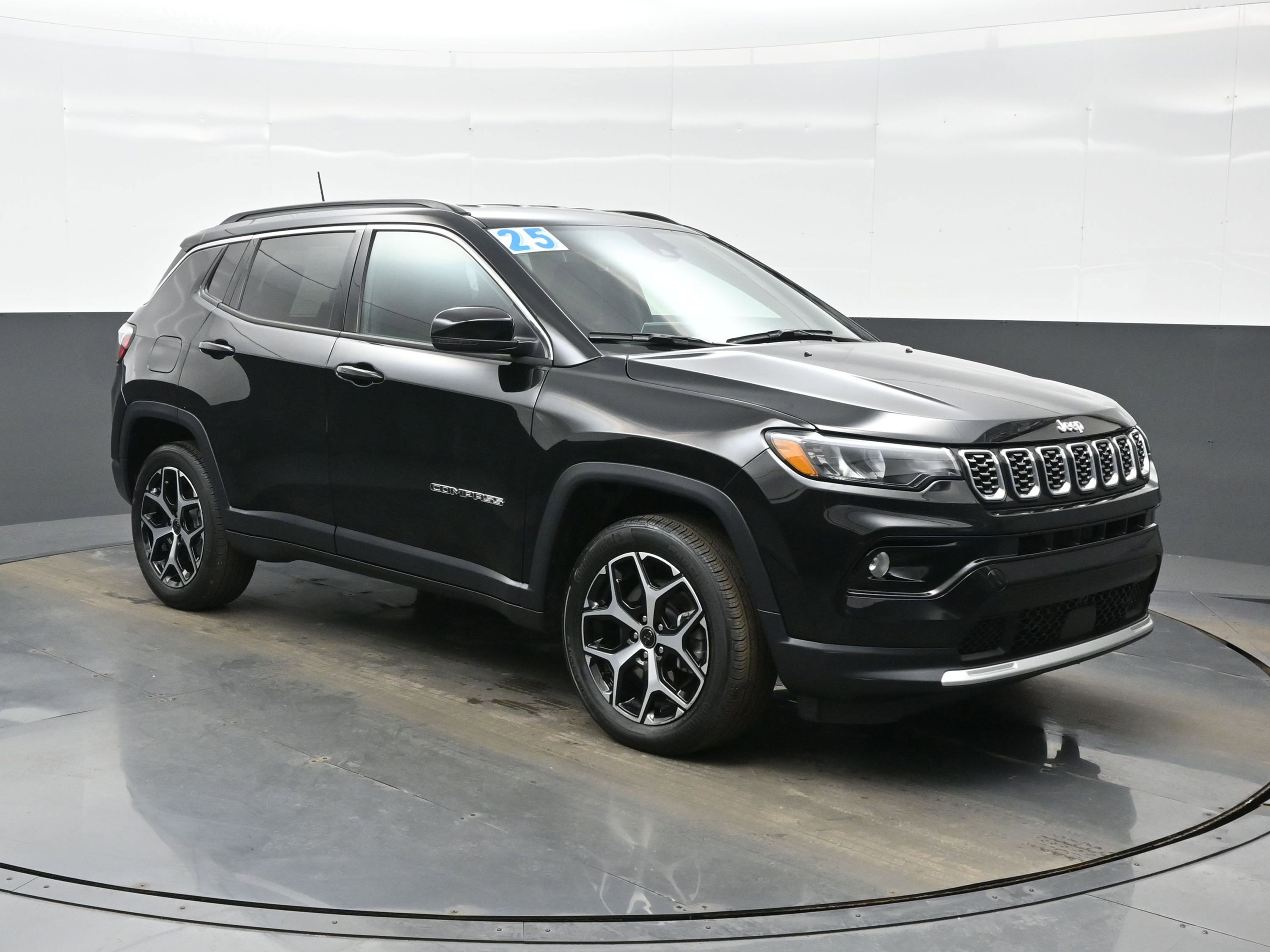 Used 2025 Jeep Compass Limited image 8