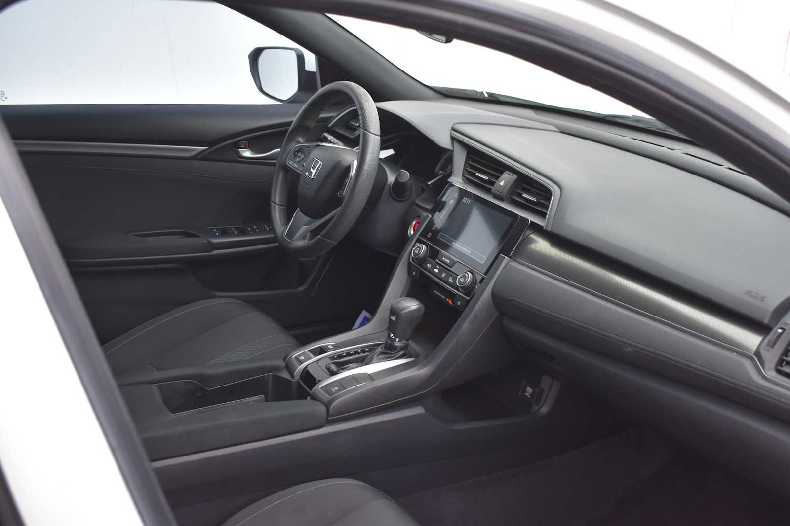 Used 2018 Honda Civic EX image 9