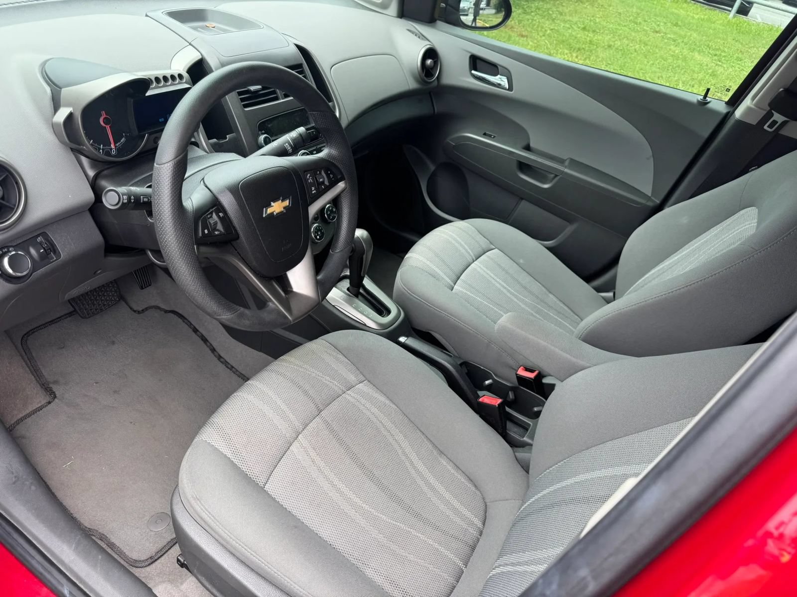 Used 2012 Chevrolet Sonic LT FWD image 7