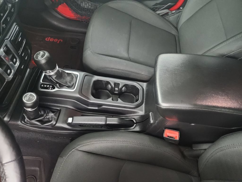 Used 2018 Jeep Wrangler Sport AWD/4WD image 33