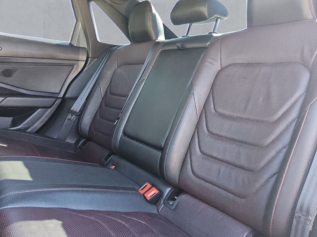 Used 2022 Volkswagen Jetta GLI Autobahn w/ GLI Black Package image 13