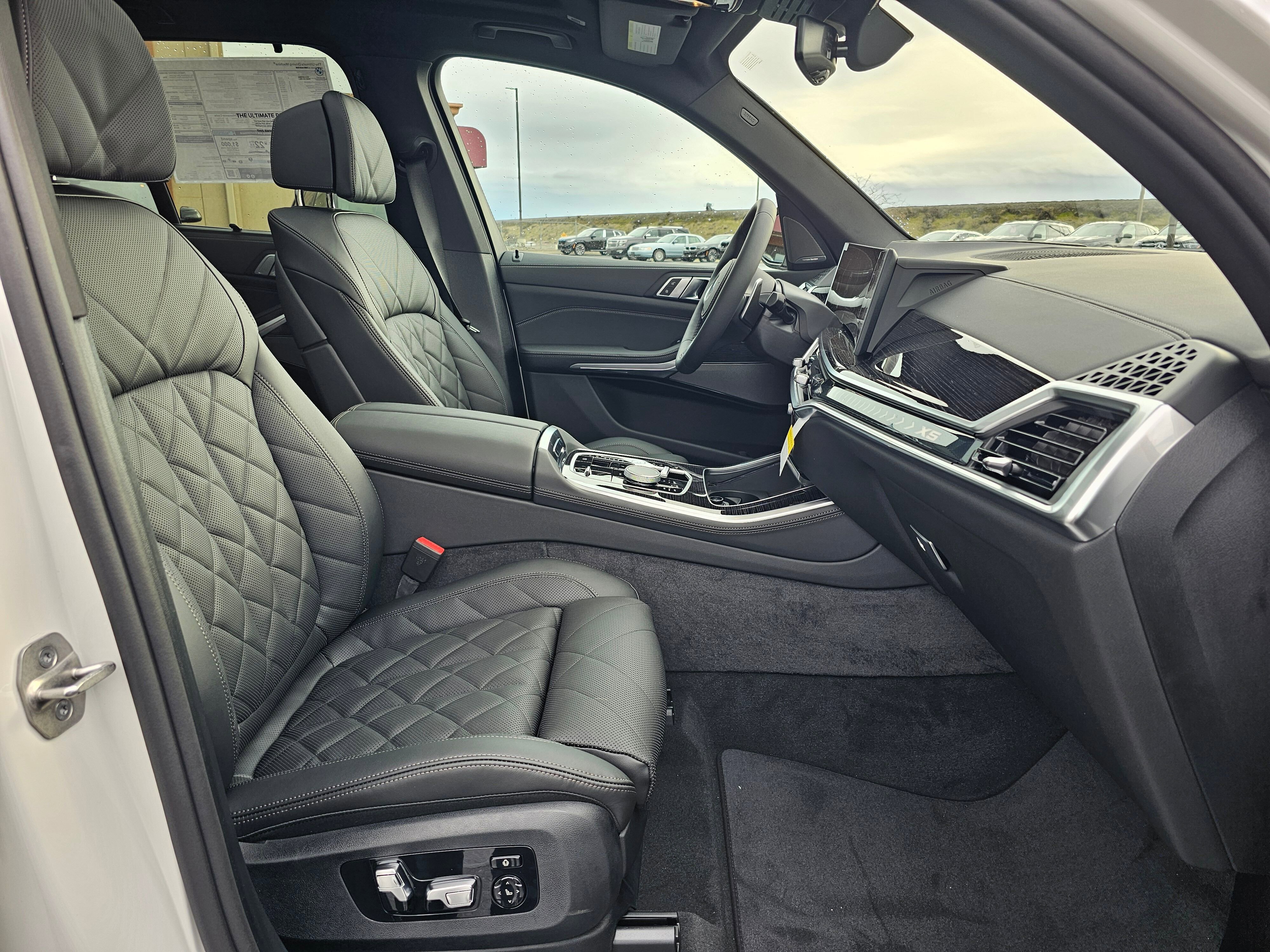 New 2026 BMW X5 xDrive50e w/ M Sport Package image 15