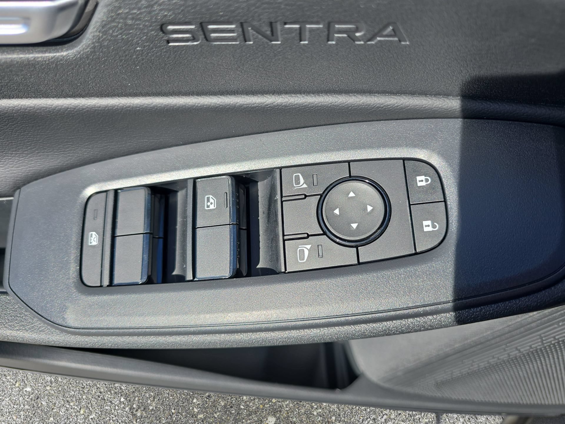 New 2026 Nissan Sentra SV w/ SV Convenience Package FWD image 27