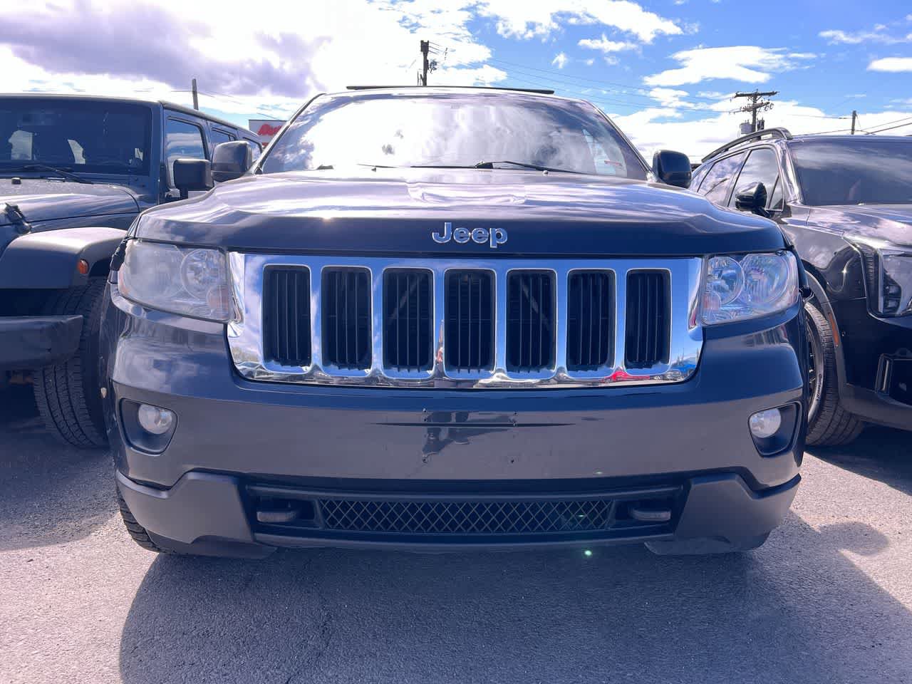 Used 2012 Jeep Grand Cherokee Laredo AWD/4WD image 29
