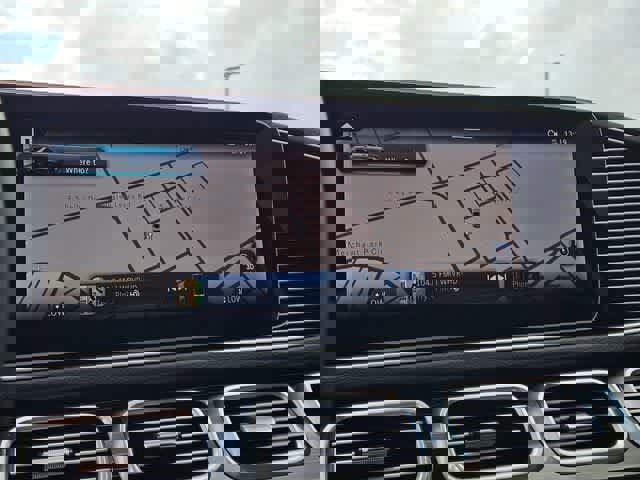 Used 2026 Mercedes-Benz GLE 450e 4MATIC image 29