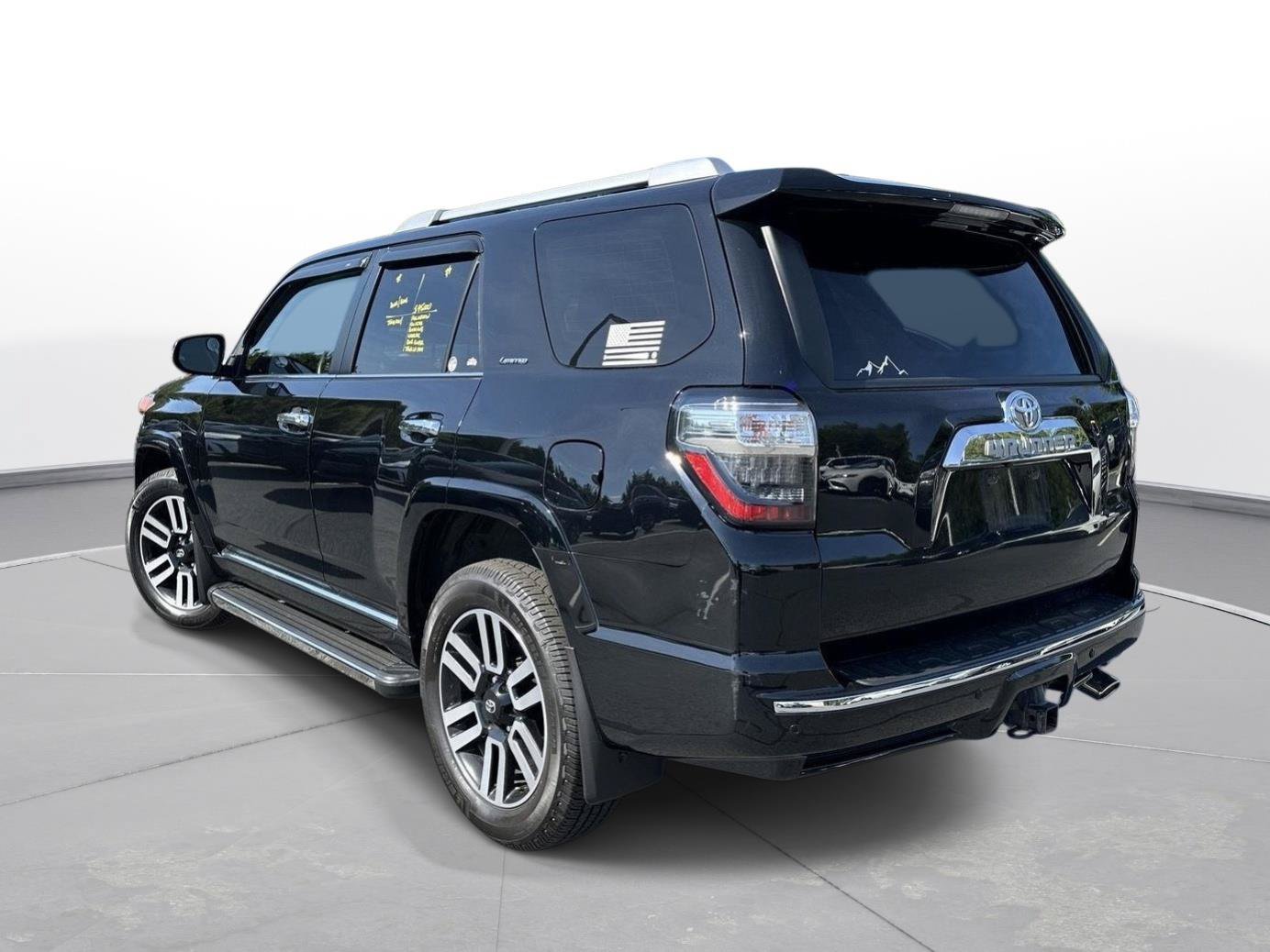 Used 2022 Toyota 4Runner Limited AWD/4WD image 8