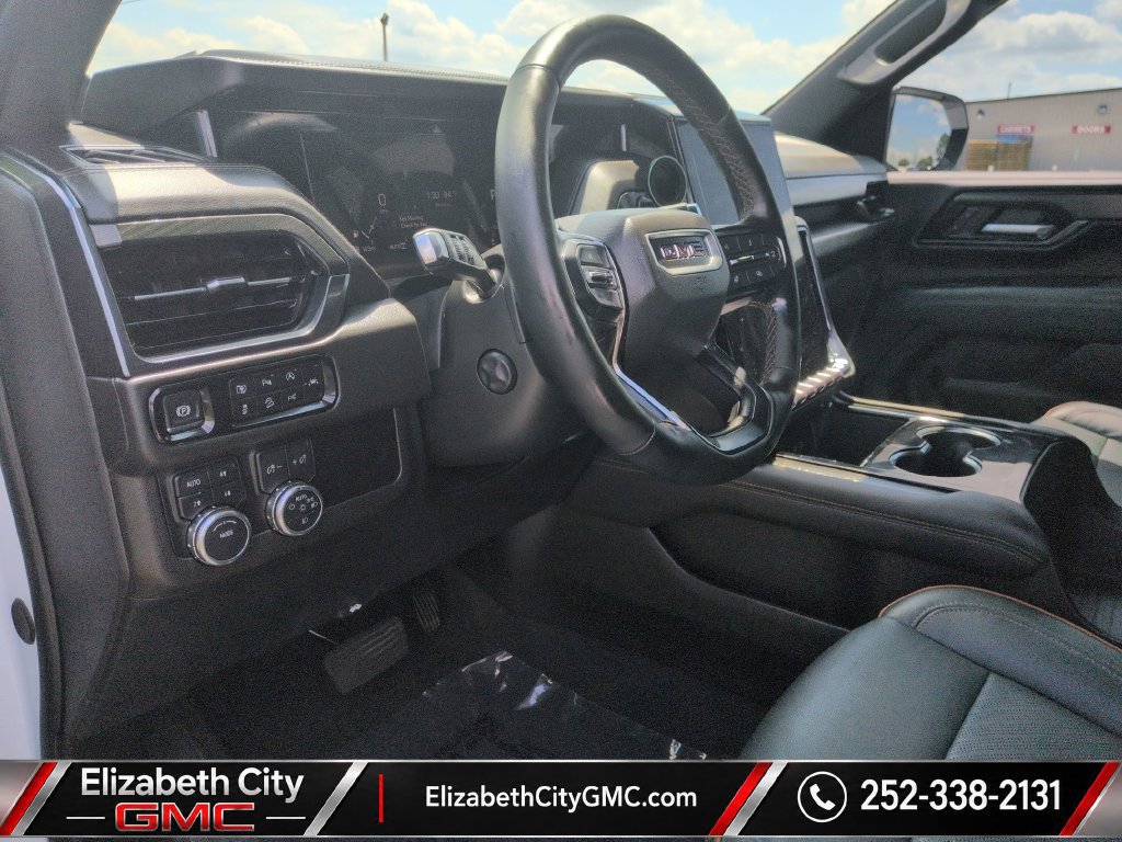 Used 2025 GMC Yukon AT4 w/ AT4 Premium Package AWD/4WD image 10