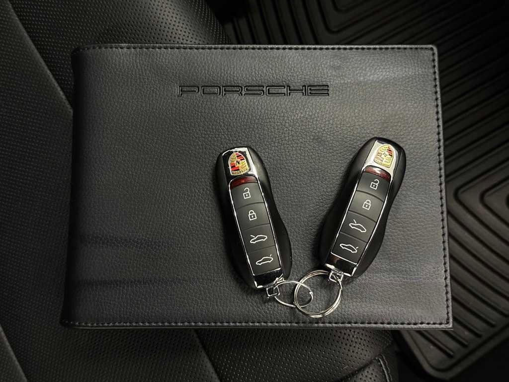 Used 2024 Porsche 718 Boxster S image 37