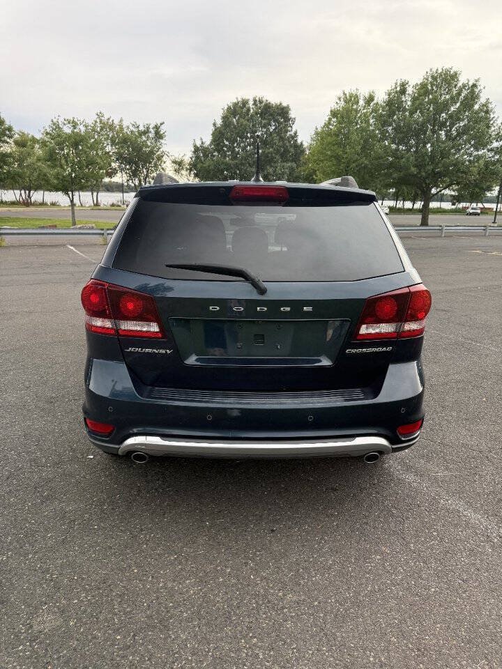 Used 2015 Dodge Journey Crossroad w/ Flexible Seating Group FWD image 6