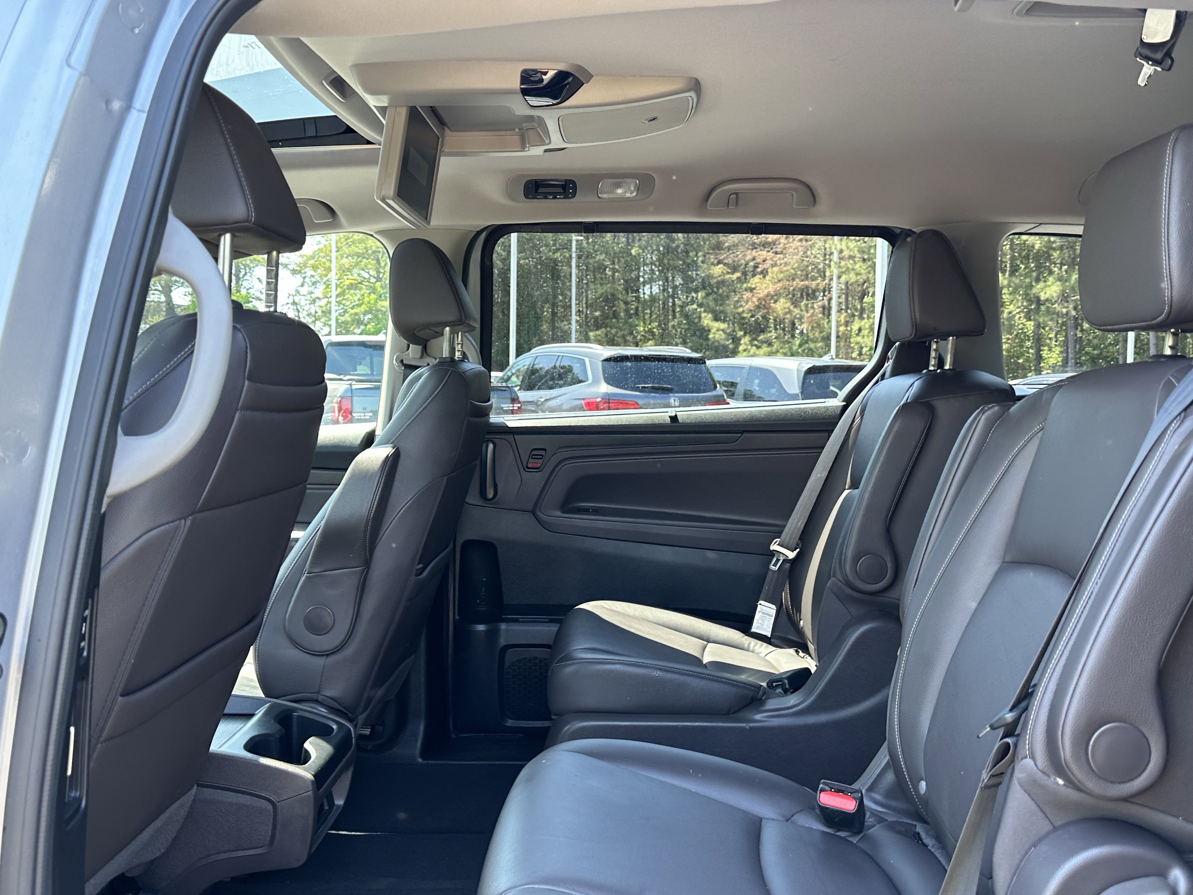Used 2023 Honda Odyssey Touring image 9