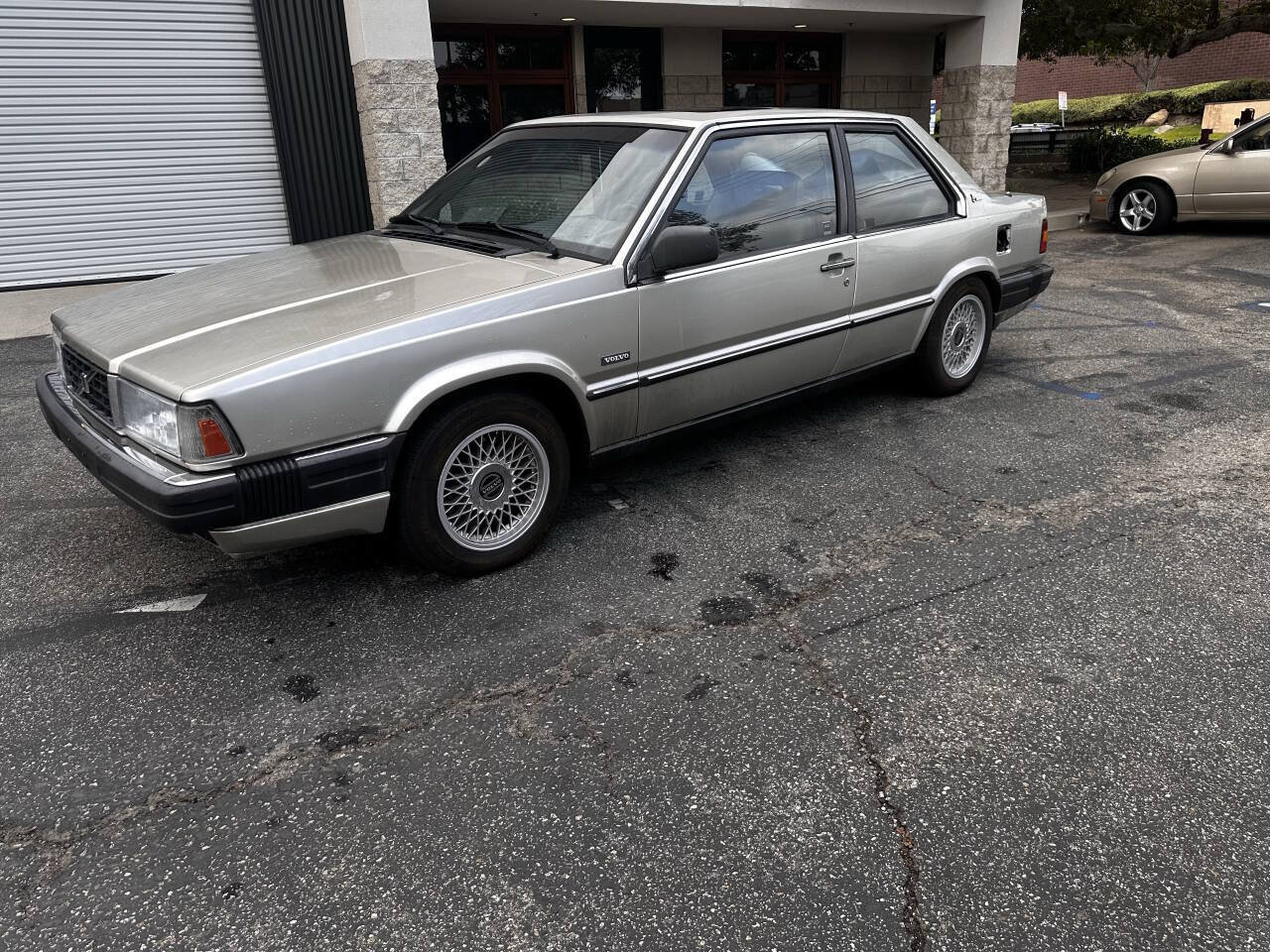 Used 1990 Volvo 780 Turbo RWD image 1