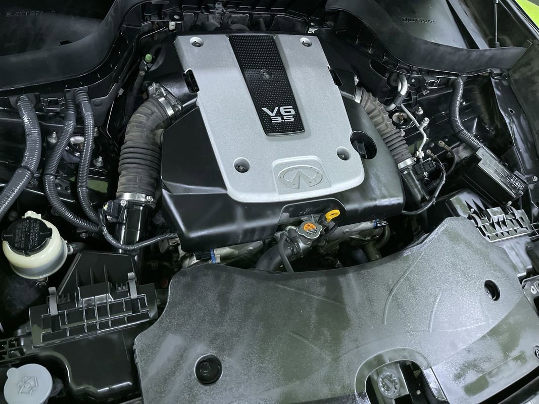 Used 2011 INFINITI FX35 AWD w/ Premium Pkg image 30