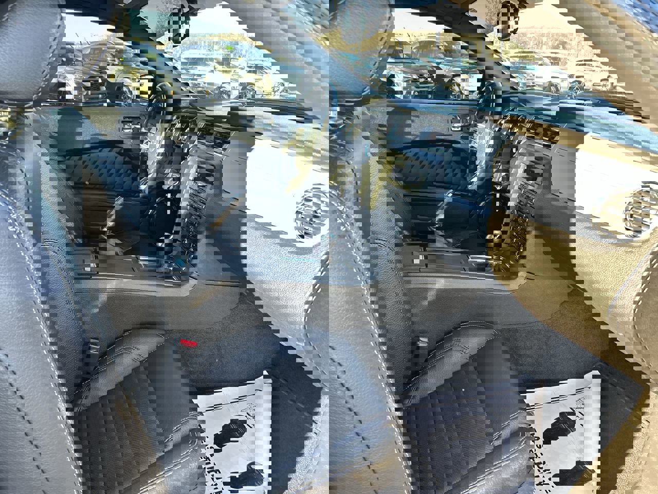 Used 2011 Ford Mustang GT Premium image 12