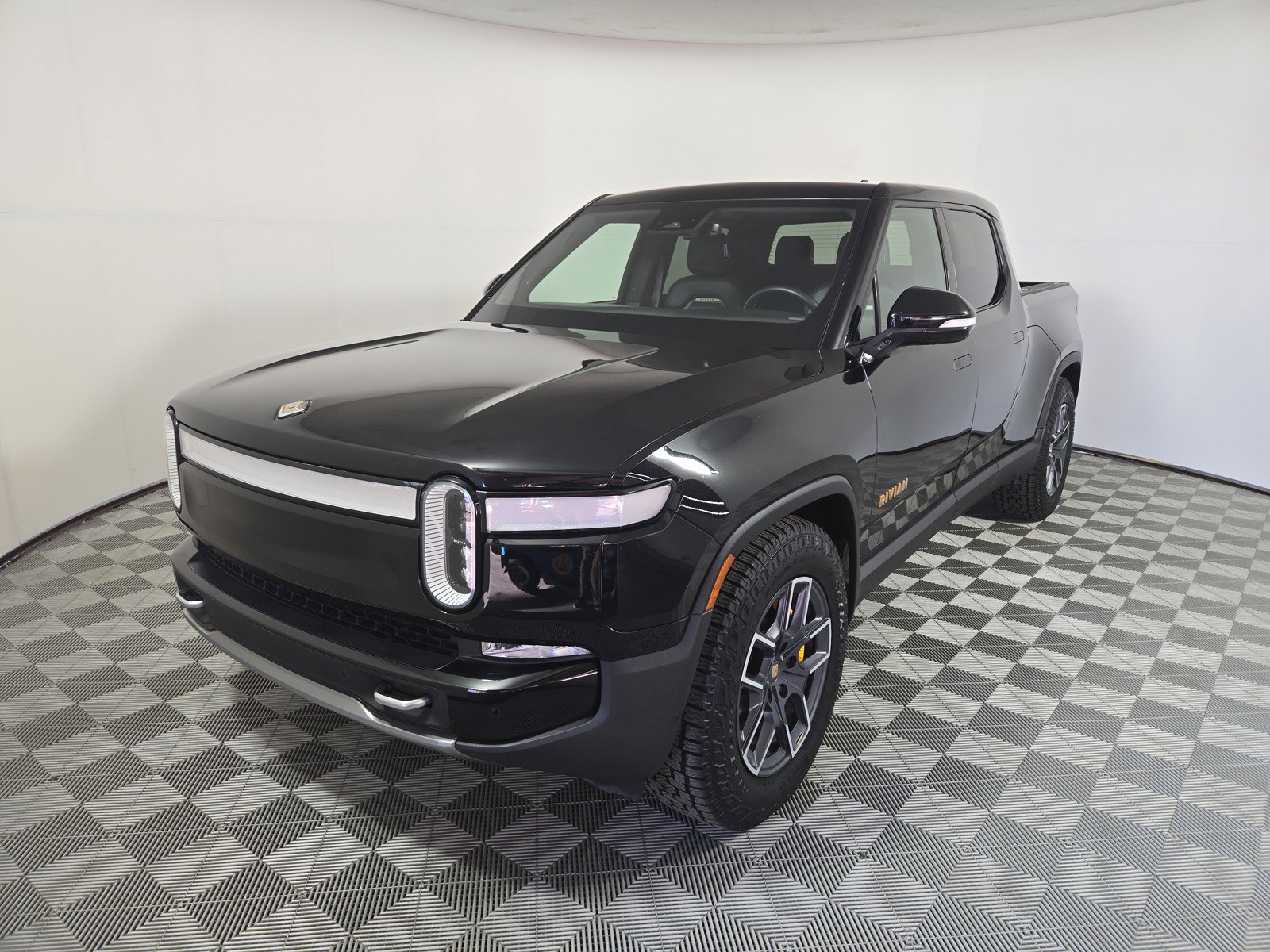 Used 2022 Rivian R1T Launch Edition