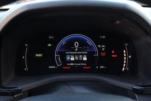 Used 2025 Toyota Camry LE FWD image 10