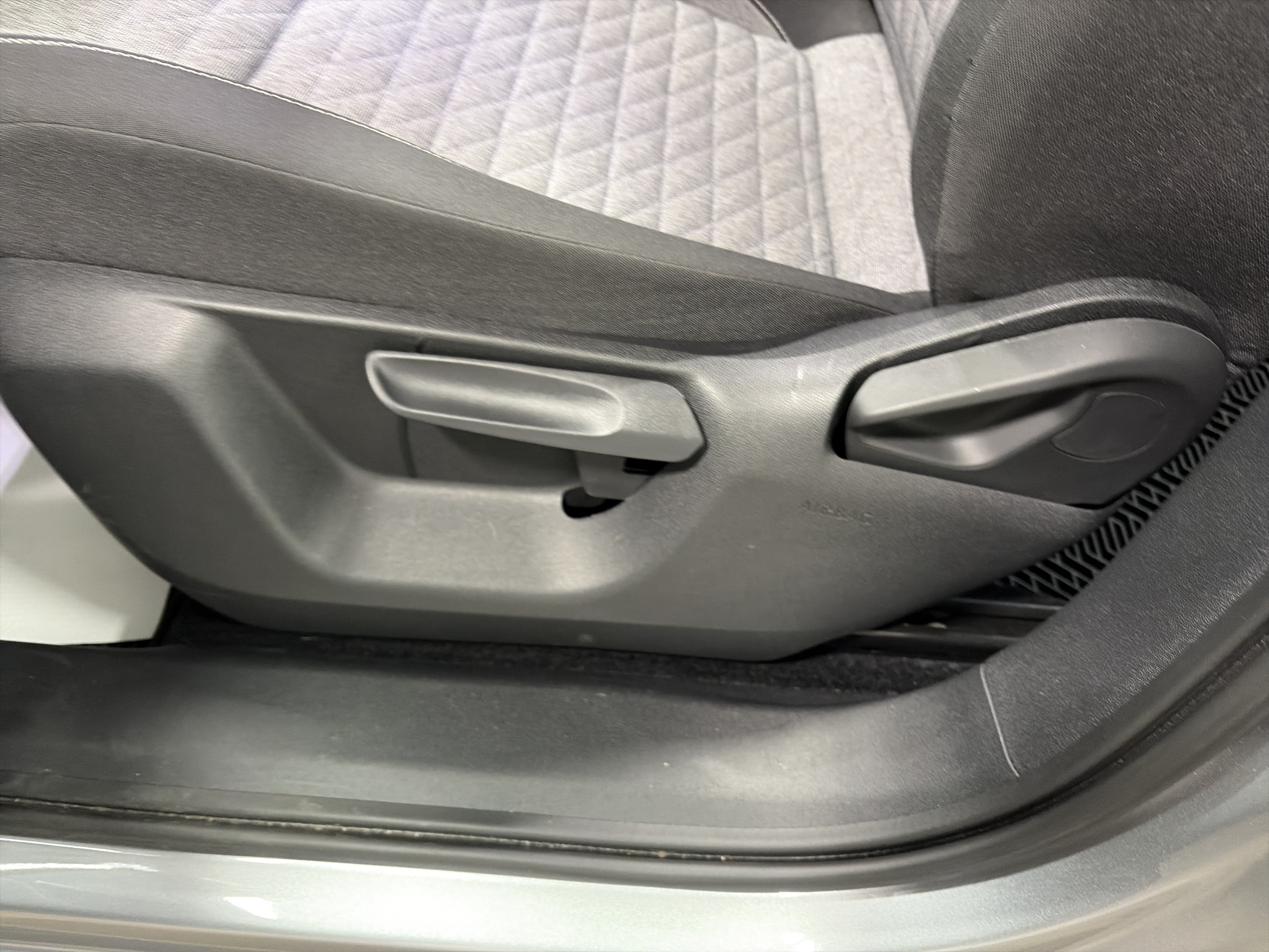 Certified 2026 Volkswagen Tiguan S AWD/4WD image 12