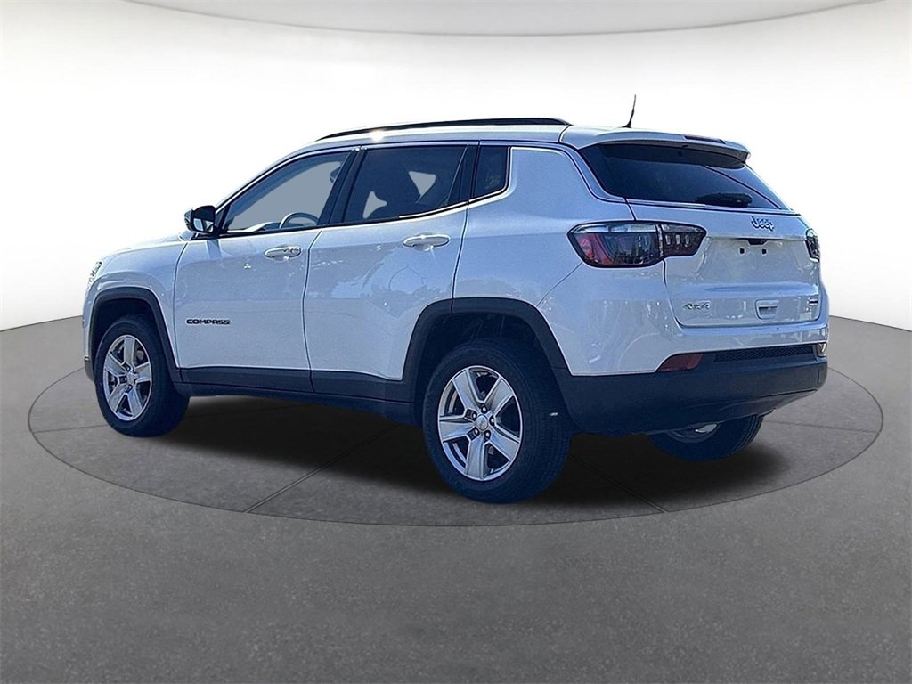 Used 2022 Jeep Compass Latitude image 3