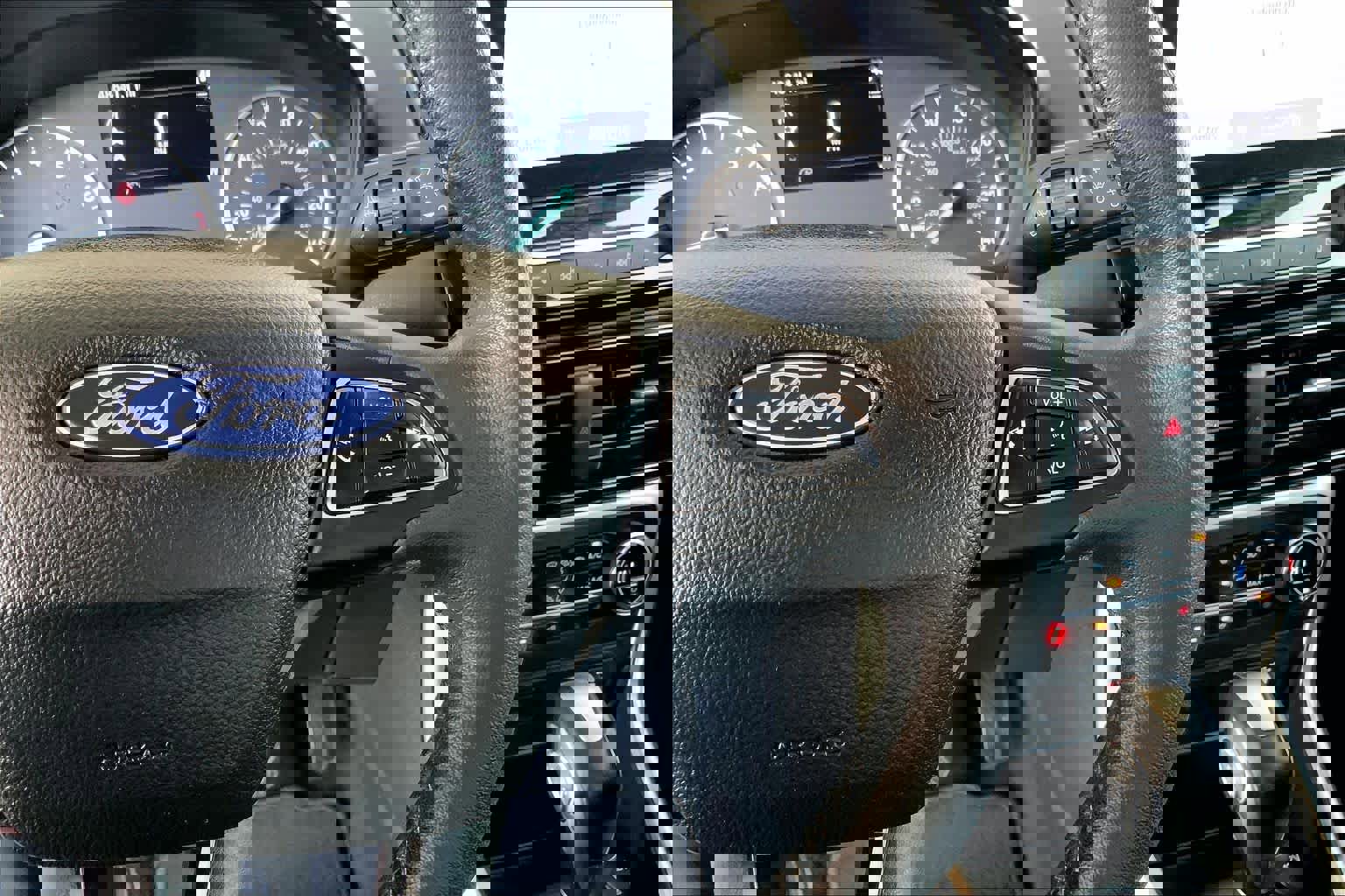 Used 2020 Ford EcoSport Titanium image 25