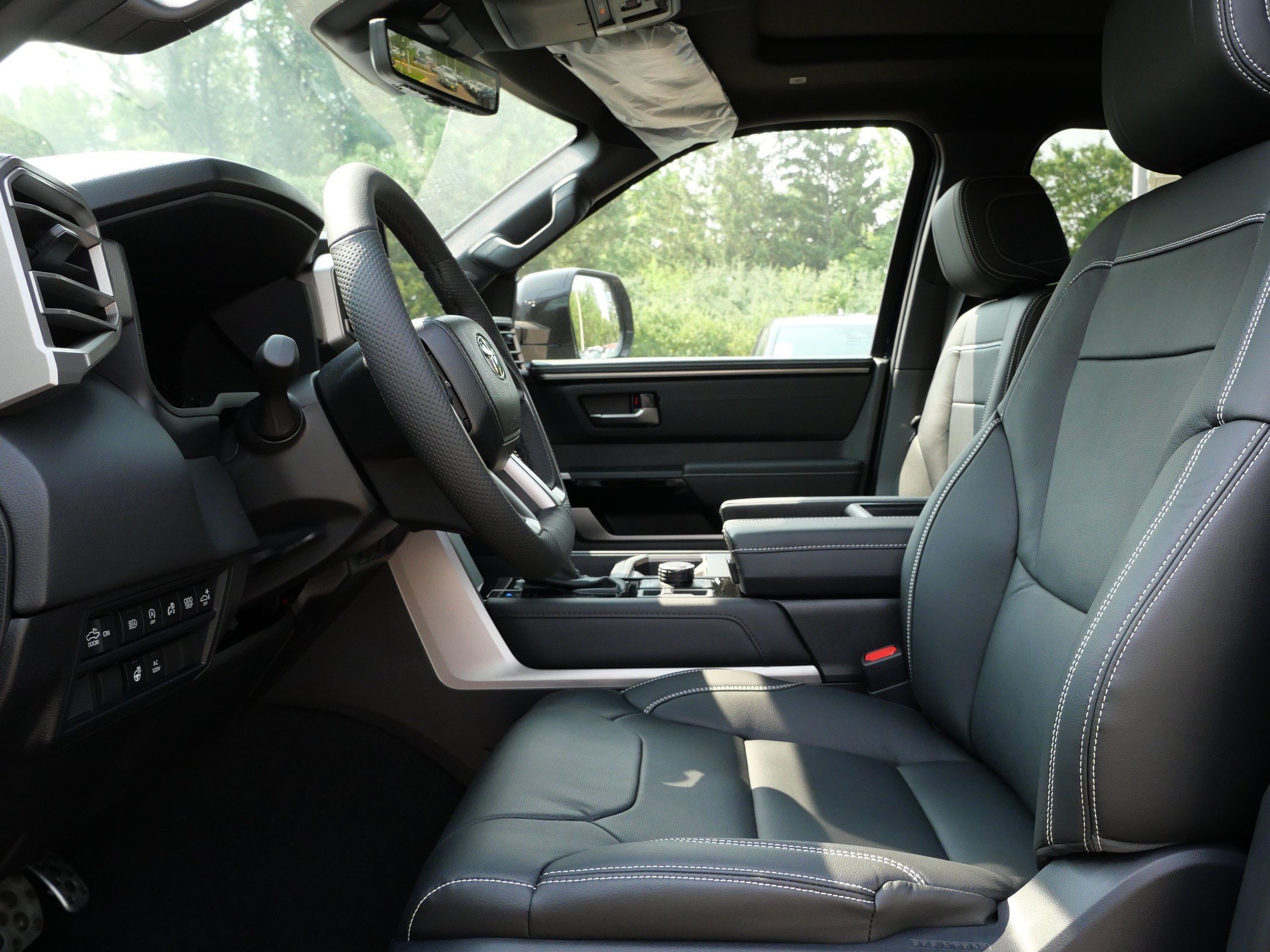 New 2026 Toyota Tundra Limited w/ TRD Off-Road Package AWD/4WD image 5