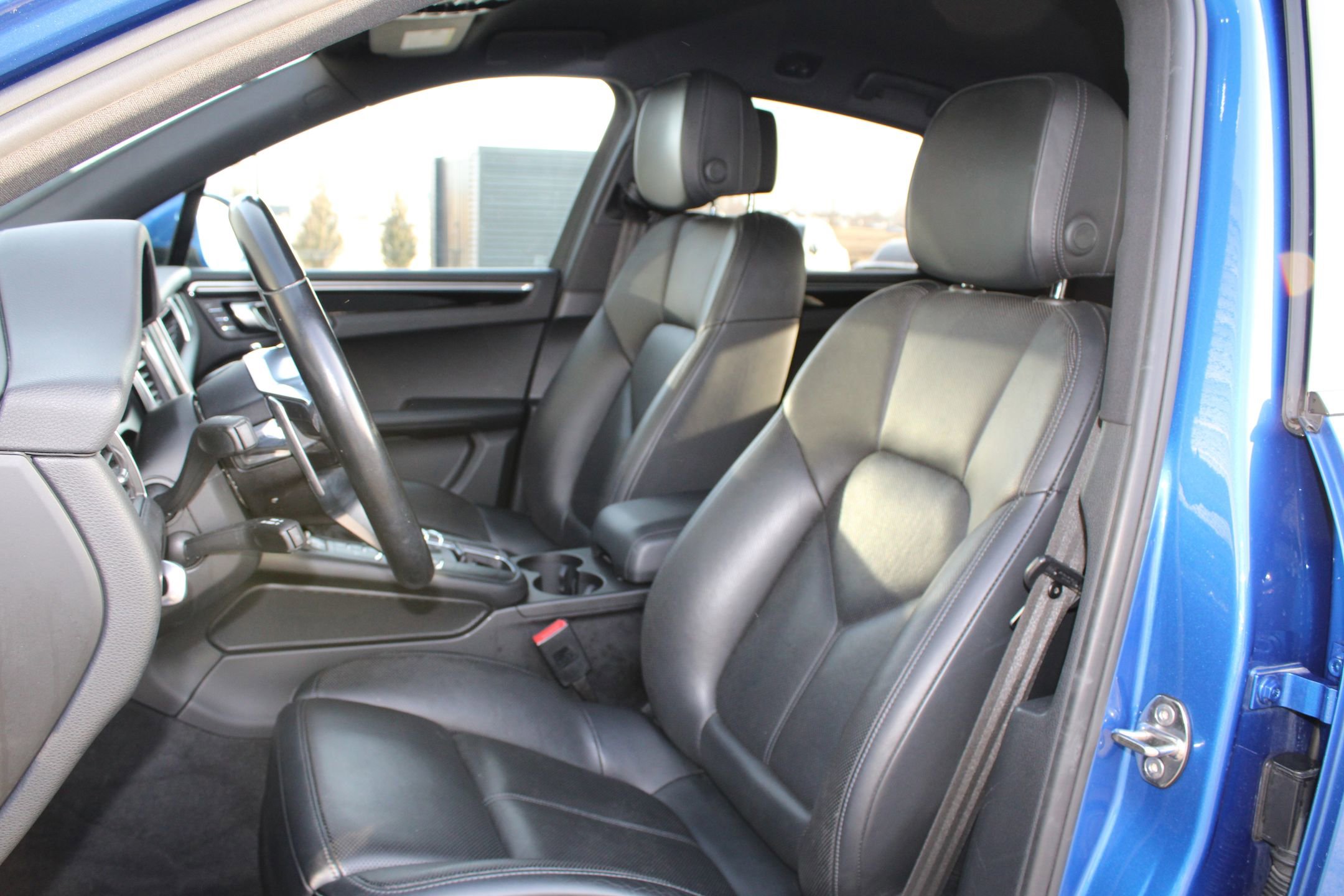 Used 2017 Porsche Macan image 5