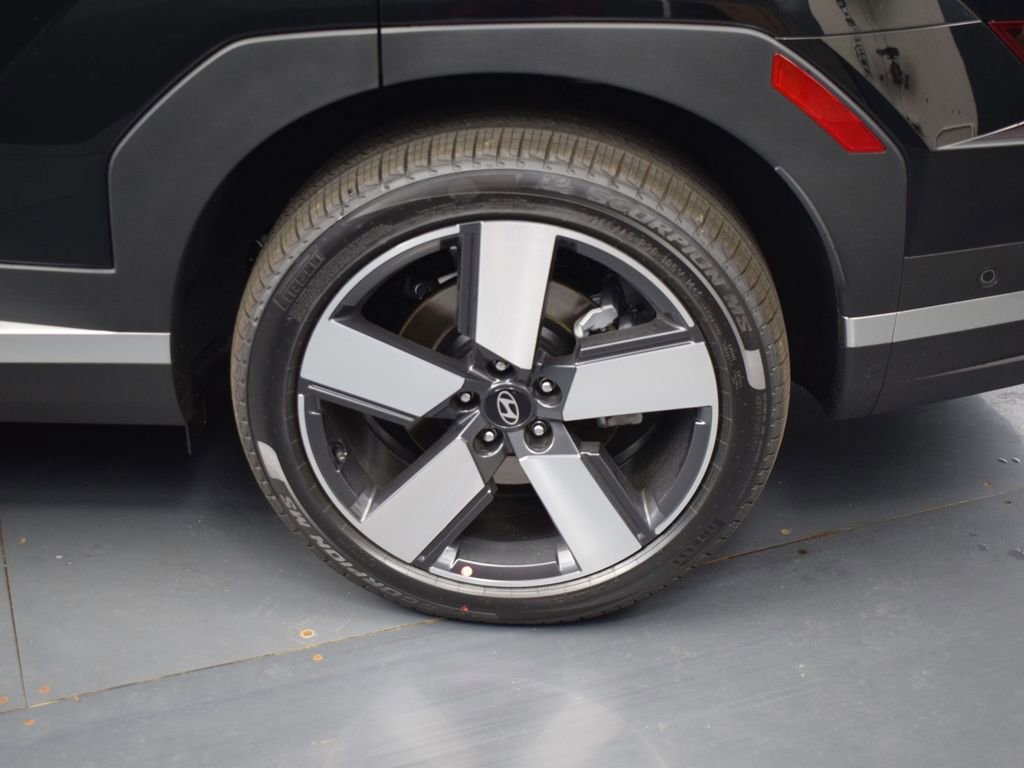 Used 2025 Hyundai Santa Fe Limited image 12