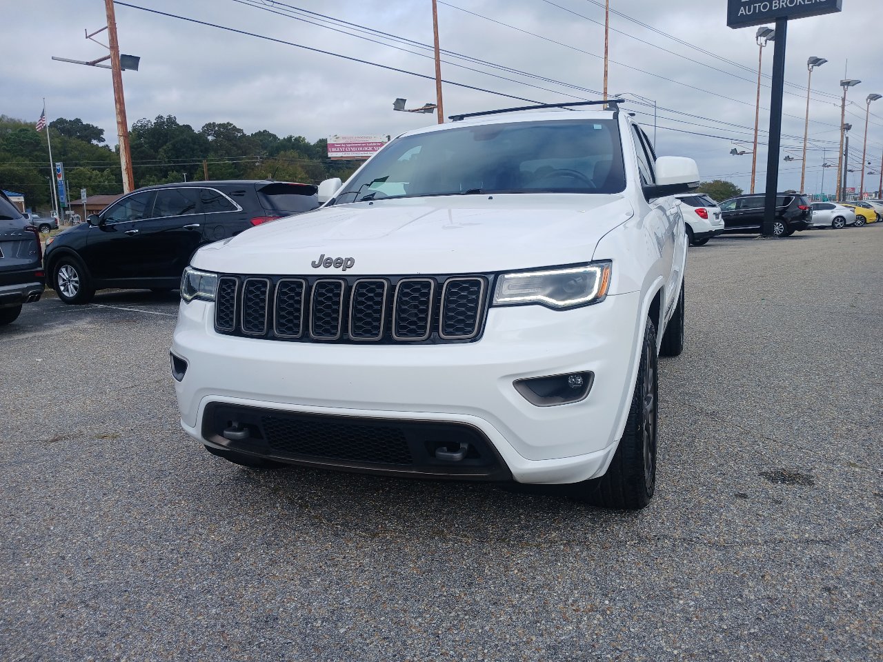Used 2017 Jeep Grand Cherokee Limited 75th Anniversary image 9
