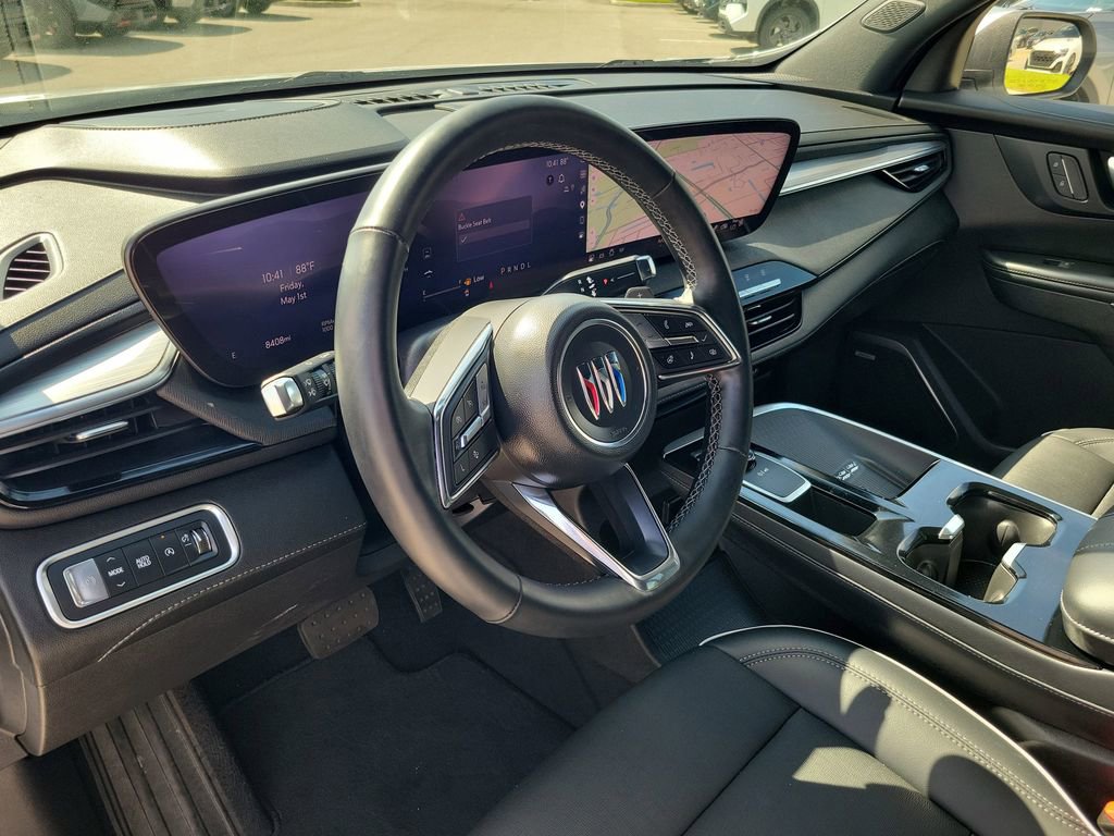 Used 2025 Buick Enclave Preferred FWD image 23