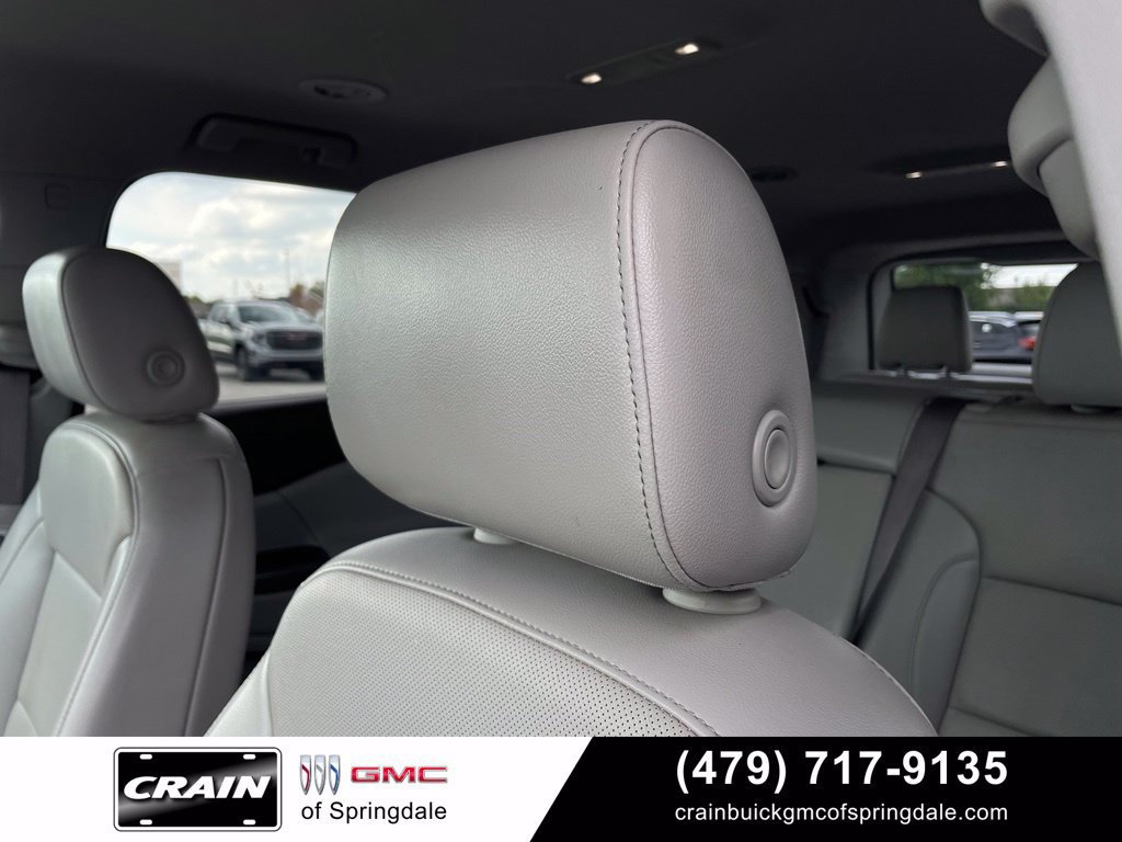 Used 2023 GMC Acadia SLT FWD image 22