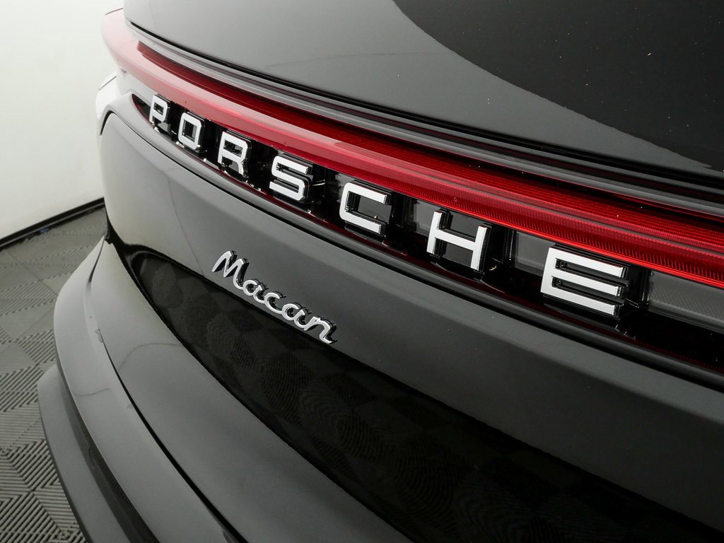 New 2026 Porsche Macan image 38