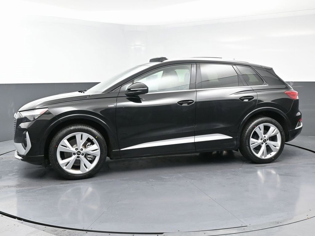 Used 2023 Audi Q4 e-tron Premium w/ Convenience Package image 6