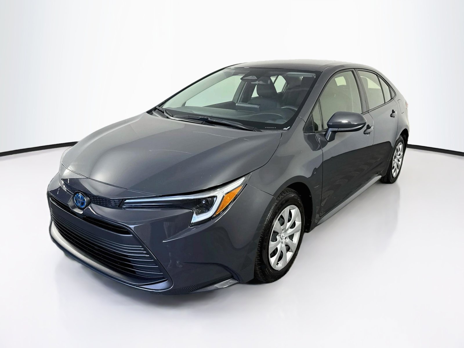Certified 2025 Toyota Corolla LE FWD image 3