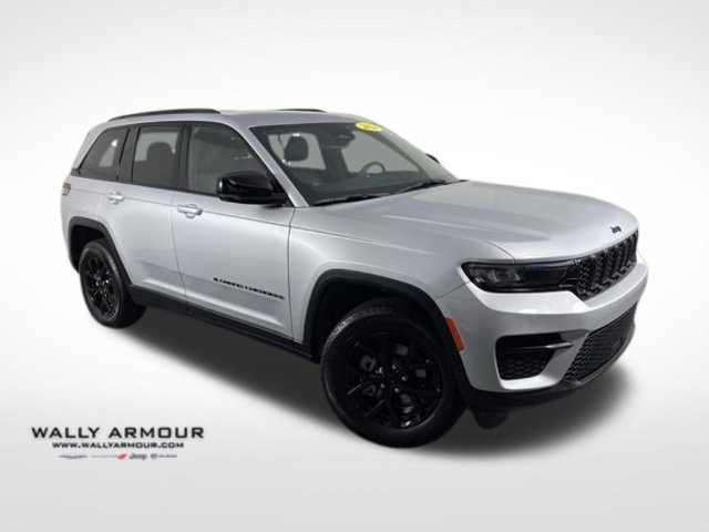 Used 2024 Jeep Grand Cherokee Altitude