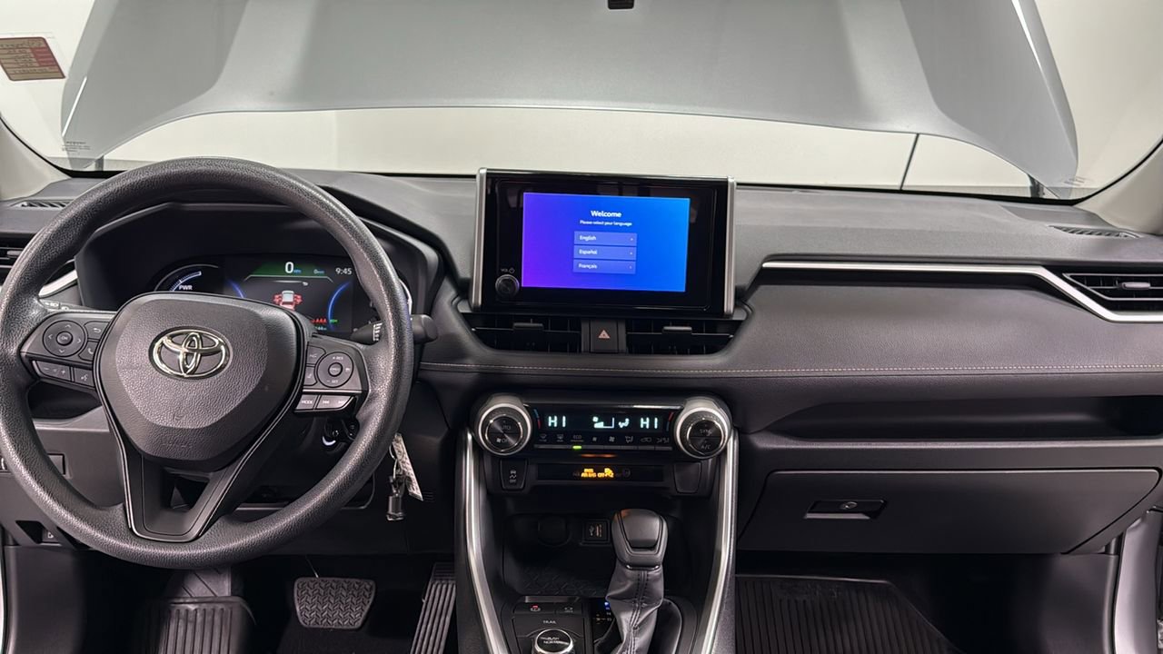 Certified 2025 Toyota RAV4 LE image 9