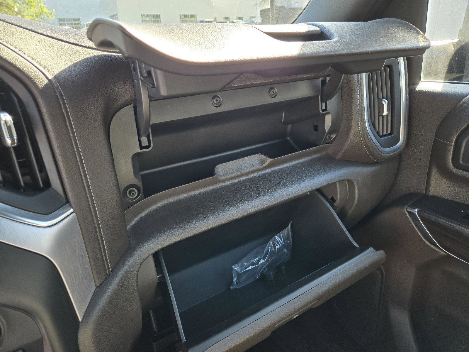 Used 2022 GMC Sierra 2500 SLT w/ SLT Convenience Package image 50