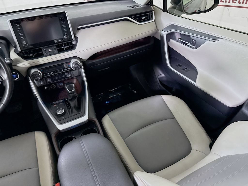 Used 2019 Toyota RAV4 Limited w/ Carpet Mat Package AWD/4WD image 26