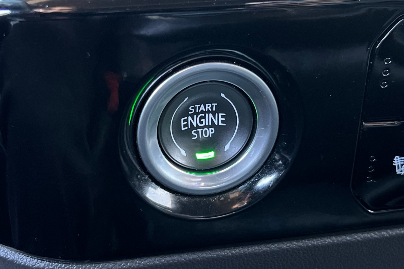 Used 2024 GMC Sierra 1500 SLT image 20