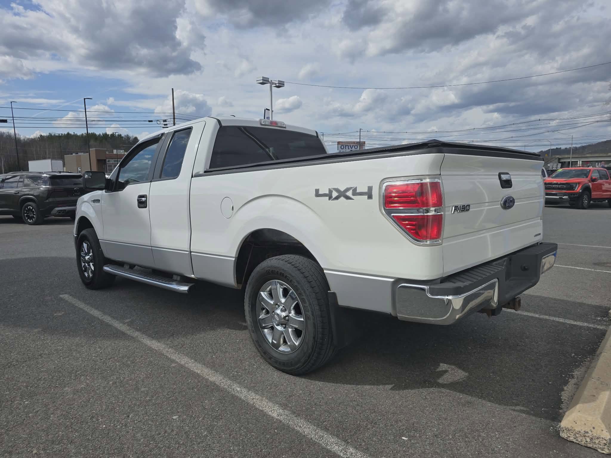 Used 2013 Ford F150 XLT w/ XLT Chrome Pkg image 6
