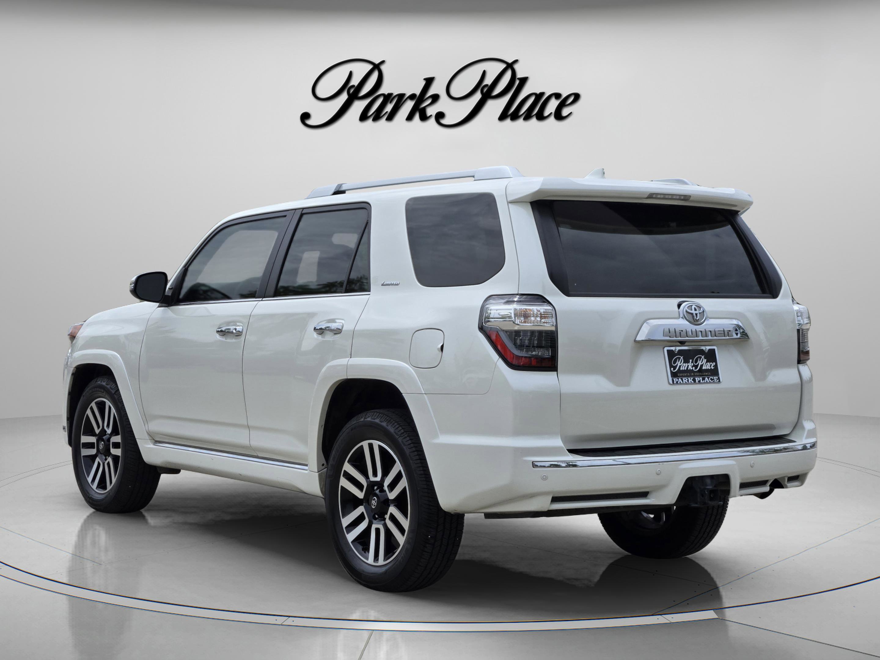 Used 2022 Toyota 4Runner Limited RWD image 3