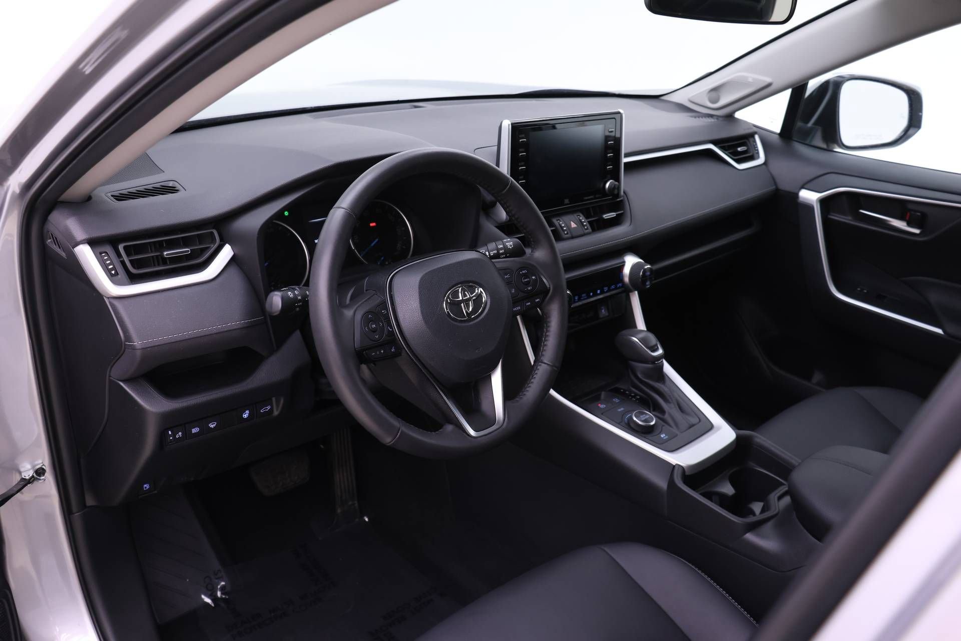 Certified 2021 Toyota RAV4 XLE Premium image 3