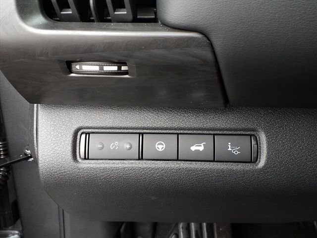 New 2026 Nissan Pathfinder Platinum image 17