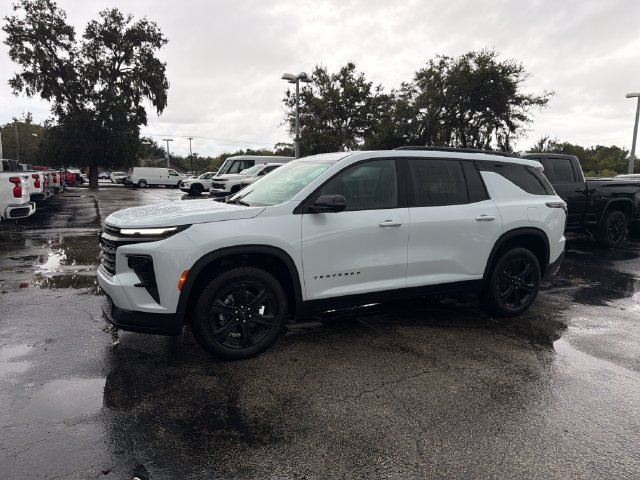 New 2027 Chevrolet Traverse LT w/ Midnight/Sport Edition FWD image 2