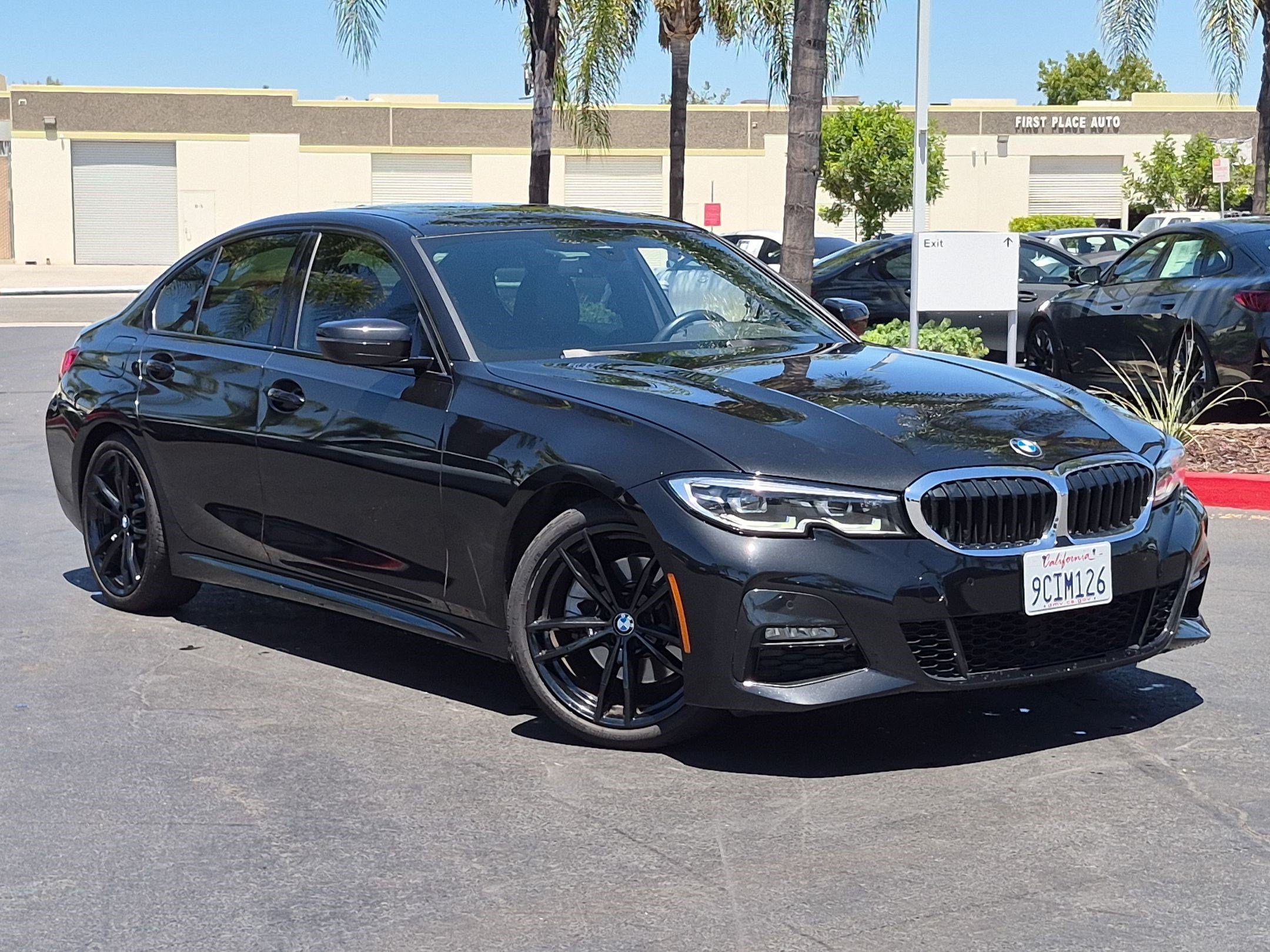 Used 2020 BMW 330i Sedan w/ M Sport Package RWD image 2