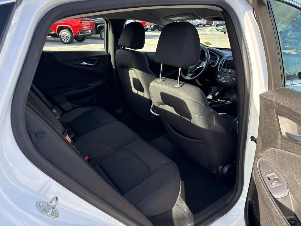 Used 2023 Chevrolet Malibu LT image 27