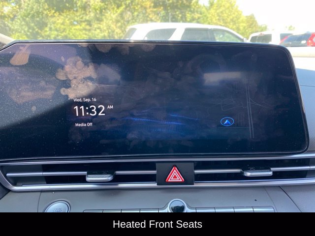 Used 2024 Hyundai Elantra SEL w/ Convenience Package FWD image 19