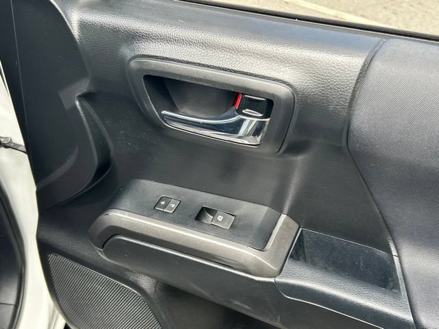Used 2019 Toyota Tacoma TRD Off-Road AWD/4WD image 41