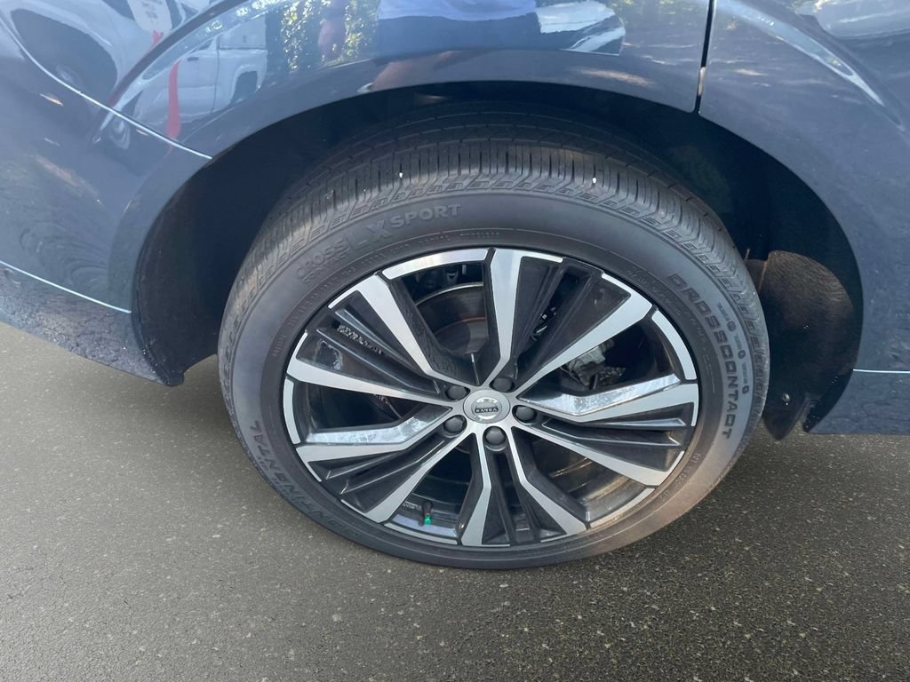 Used 2023 Volvo XC60 B5 Plus w/ Climate Package AWD/4WD image 7