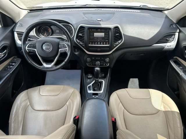Used 2016 Jeep Cherokee Limited w/ Luxury Group AWD/4WD image 43