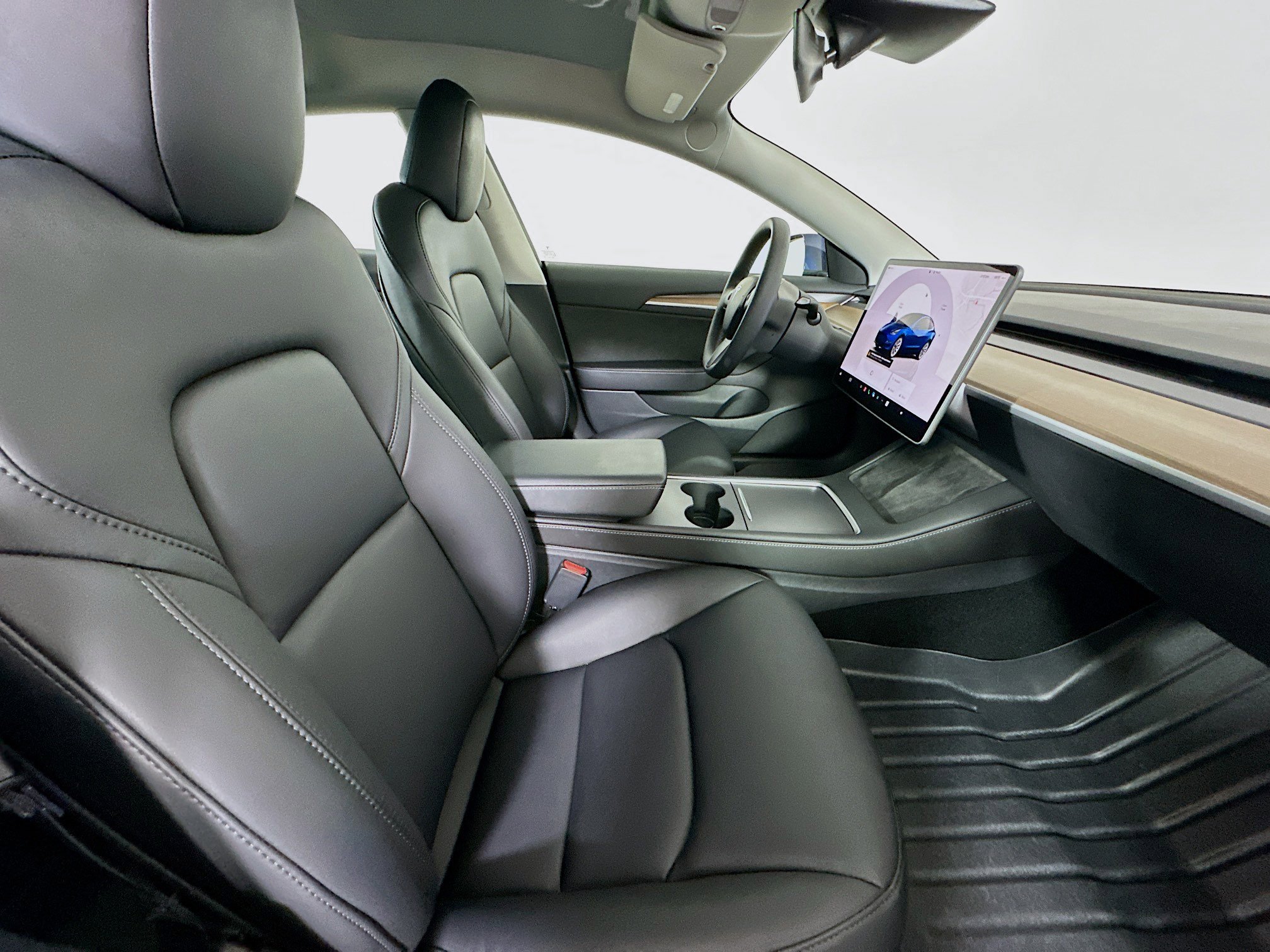 Used 2023 Tesla Model 3 Standard Range image 31